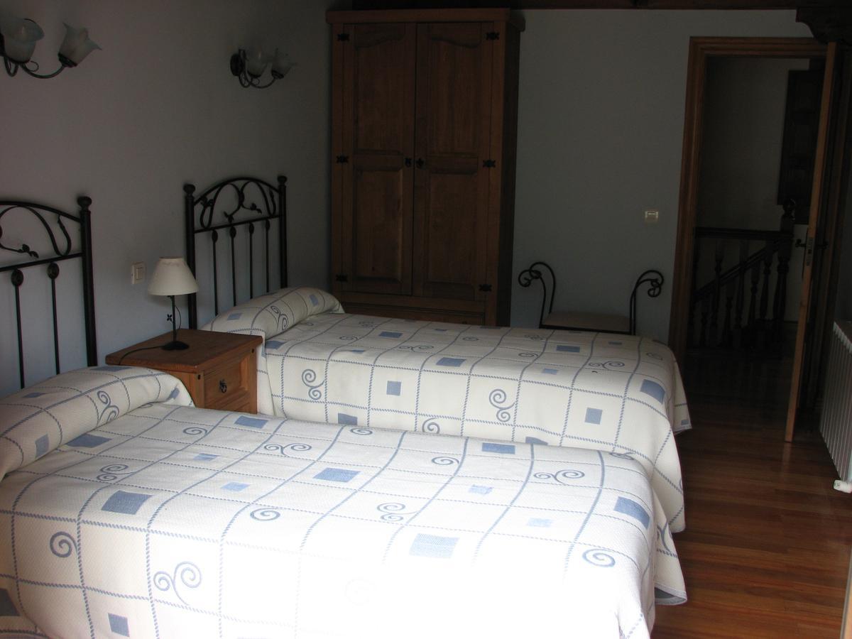 Viviendas Rurales Aldea De Dosamantes Pesaguero-La Parte Exteriör bild